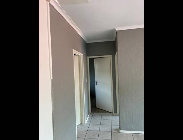 2 BEDROOM PROPERTY TO RENT IN ALBERTON NORTH